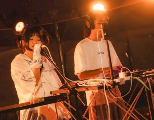 蛙雨電氣鼠It rains Frog and Mouse